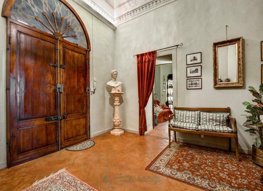 Residenza Storica Palazzo Ricciarelli Volterra Exterior foto