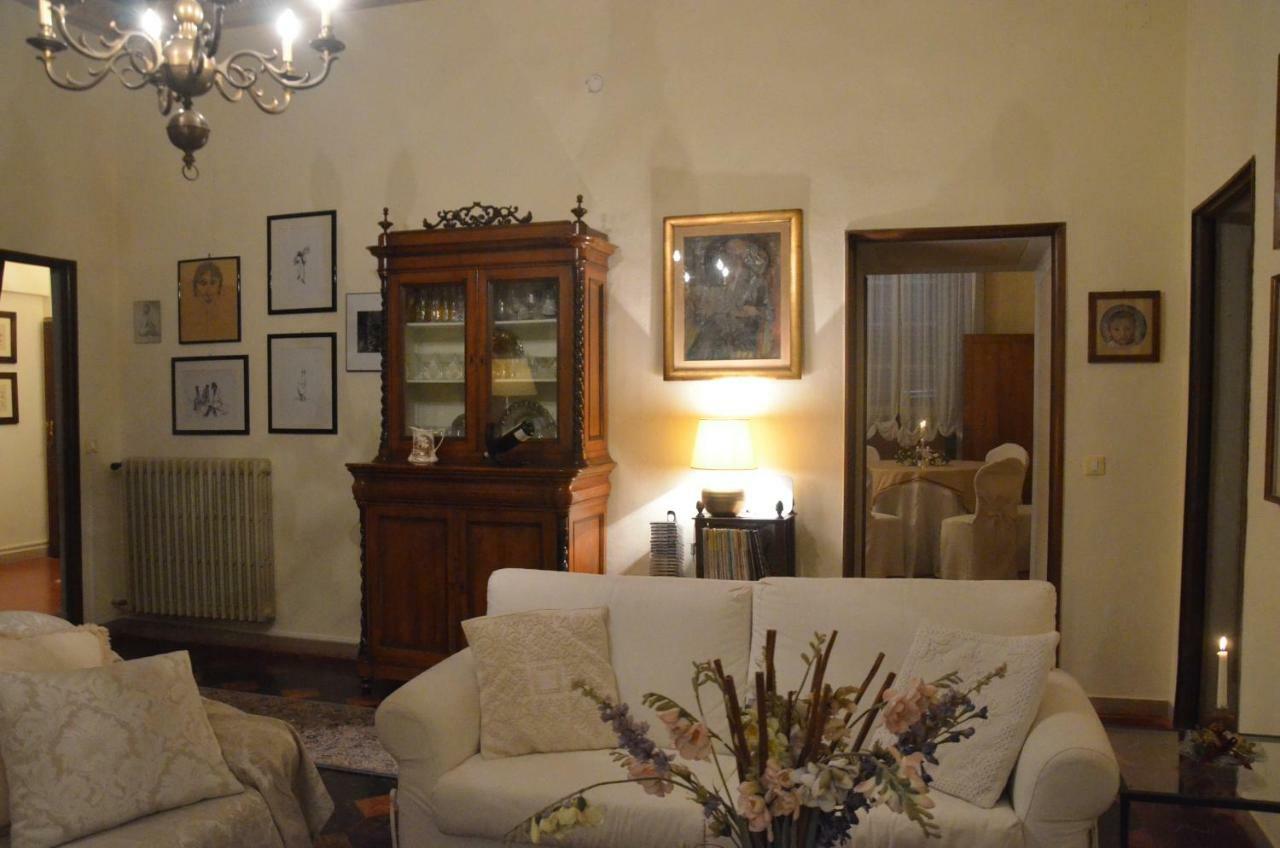 Residenza Storica Palazzo Ricciarelli Volterra Exterior foto